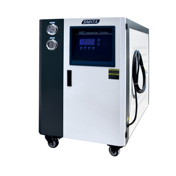 威海SIC水冷式冷水机 易倍中国有限公司官网牌冰水机 SNHTA冷冻机